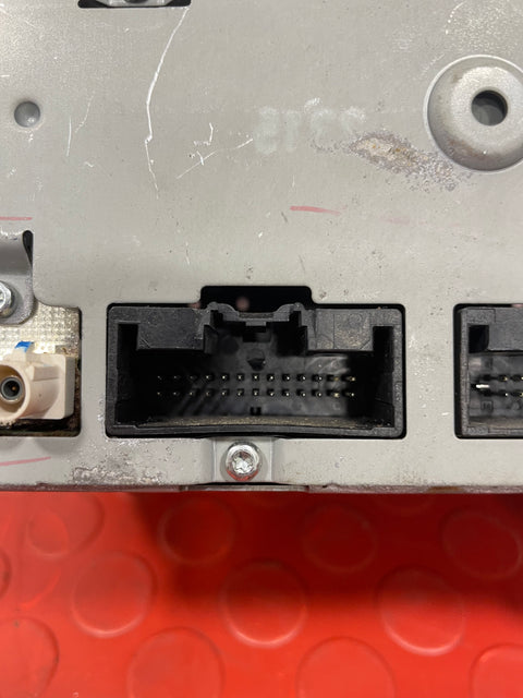 Ford Transit Custom RADIO AND CD PLAYER UNIT (FITS OTHER FORDS ASWELL) 2015-2017 P/N F1BT18C815GH