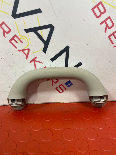 Nissan Navara FRONT INTERIOR ROOF GRAB HANDLE 2015-2024 P/N 739424KJ0B