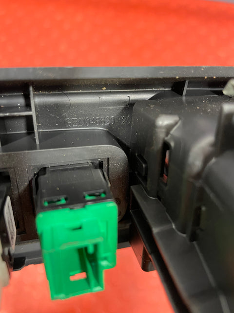Peugeot Partner/Citroen Berlingo HAZARD & DOOR LOCKING SWITCH w/ AIR VENTS 2019-2023 P/N GEO04662020