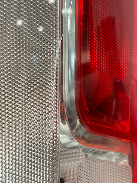 Citroen Relay Peugeot Boxer PASSENGER SIDE TAIL LIGHT 2014-2021 (SMALL CRACK IN LENS PLEASE SEE PICS) P/N 01380673080-c