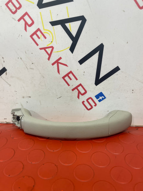 Nissan Navara REAR GRAB HANDLE (FITS BOTH SIDES) P/N 739401VA7A