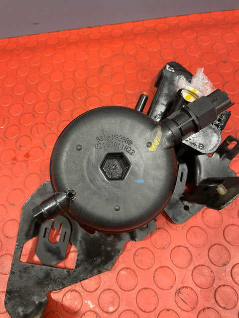 Citroen Berlingo/Peugeot Partner/Vauxhall Combo/Toyota Proace City FUEL FILTER HOUSING 1.5 2019-2024 P/N 9816182880-1