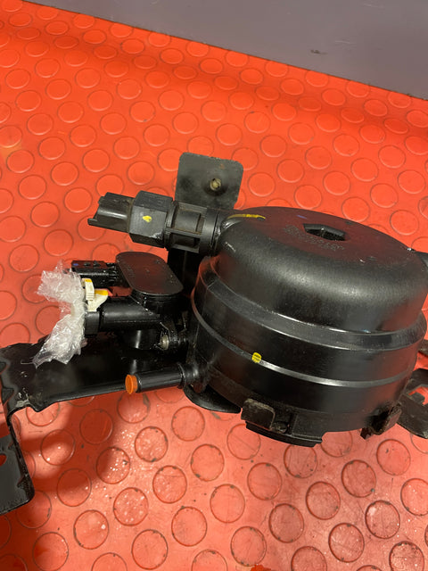 Citroen Berlingo/Peugeot Partner/Vauxhall Combo/Toyota Proace City FUEL FILTER HOUSING 1.5 2019-2024 P/N 9816182880-1