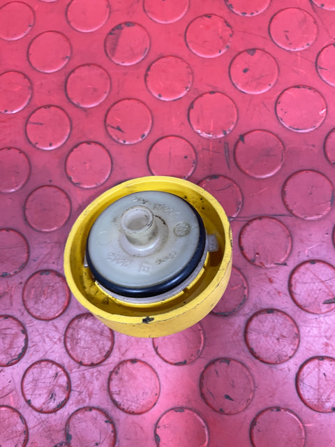 Vauxhall Movano/ Vivaro Yellow Oil Filler Cap Ref: 93194622 / TD202382
