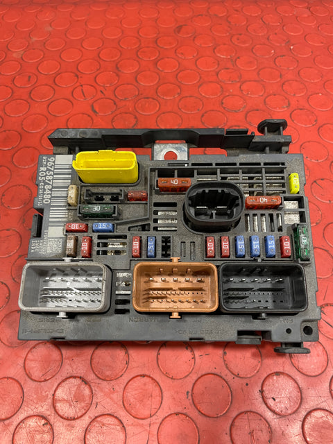 Peugeot Partner/Citroen Berlingo R05 ENGINE BAY FUSE BOX BSM P/N 9675878480