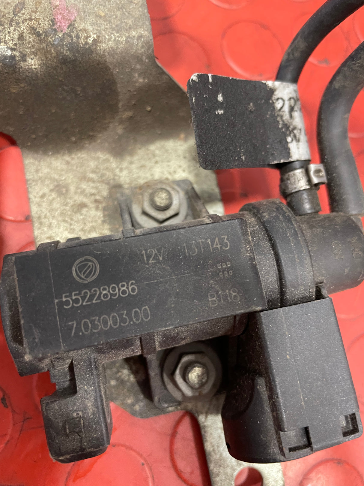 Fiat Doblo/Peugeot Bipper TURBO PRESSURE SOLENOID AND BRACKET 2013 P/N 55228986