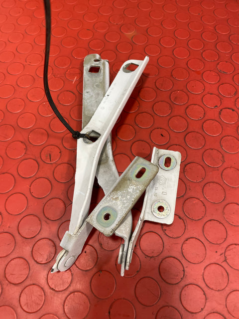 Peugeot Partner/Citroen Berlingo BONNET HINGES (Pair) 2008-2018 P/N 968063148001