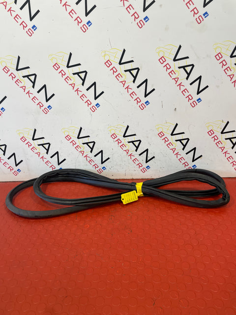 Nissan Navara P/S FRONT DOOR RUBBER SEAL 2015-2024 P/N 823314JG1B