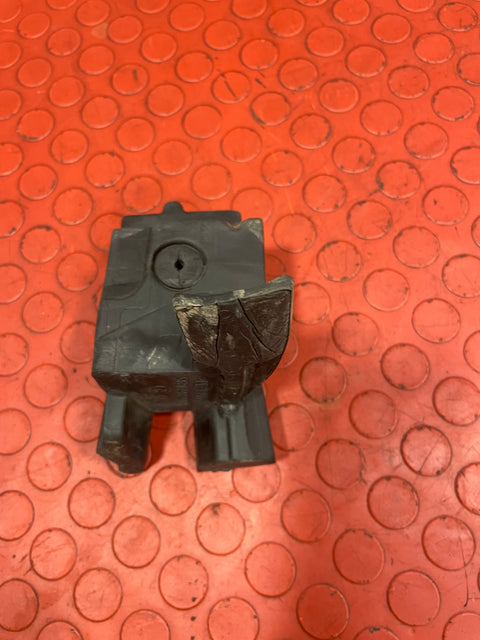 Citroen Berlingo/Peugeot Partner WINDSCREEN MOLDING FOAM Left Side P/N 9816982980