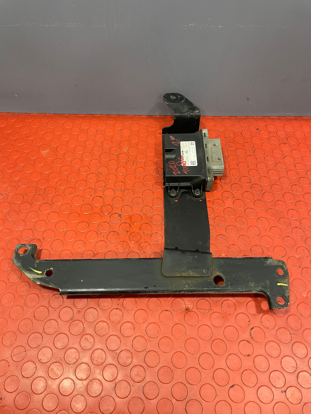Renault Trafic/Nissan NV300 ADBLUE CONTROL MODULE 2.0 2019-2024 P/N 237G00535R / 237G00592R