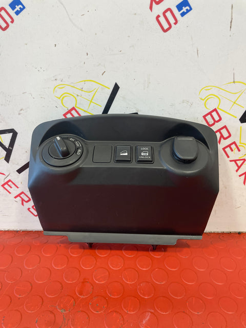 Nissan Navara DRIVETRAIN CONTROL PANEL 2015-2024 P/N 682464KJ0A