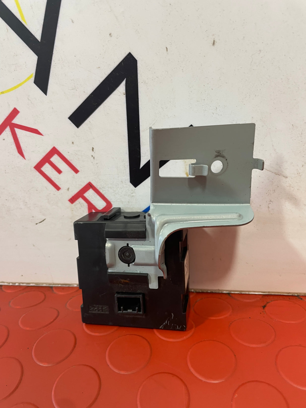 Nissan Navara RECEIVER ECU MODULE 2015-2024 P/N WC1G0063A