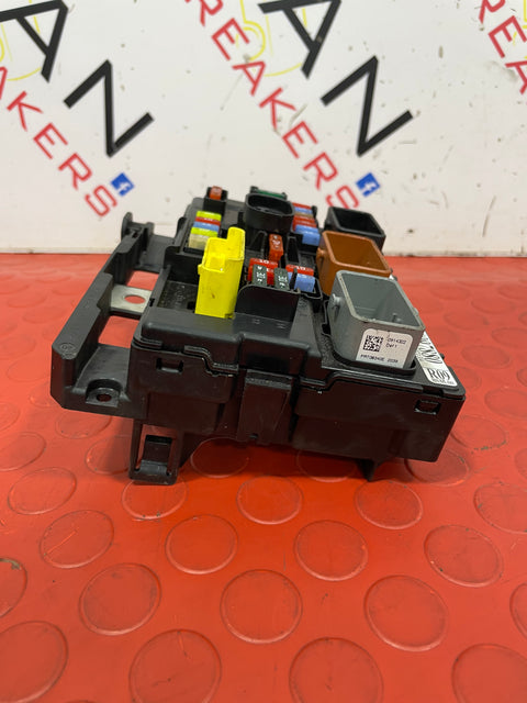 PEUGEOT 207 UNDER BONNET FUSE BOX 1.6 HDI RO9 2010 P/N 9664997880