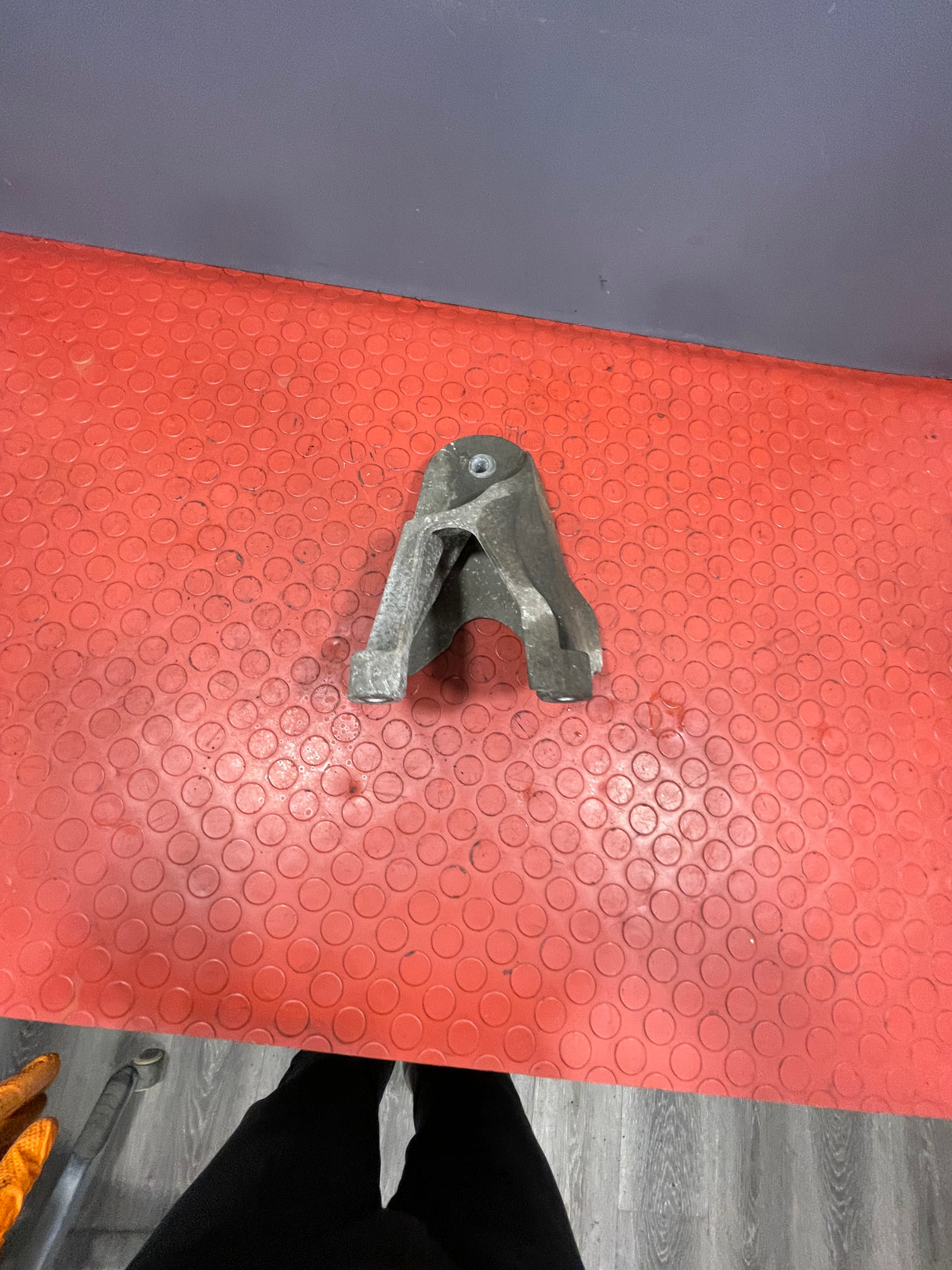 Ford Transit ENGINE MOUNT BRACKET MK7 2.4 RWD 2008 P/N 6C116037AA