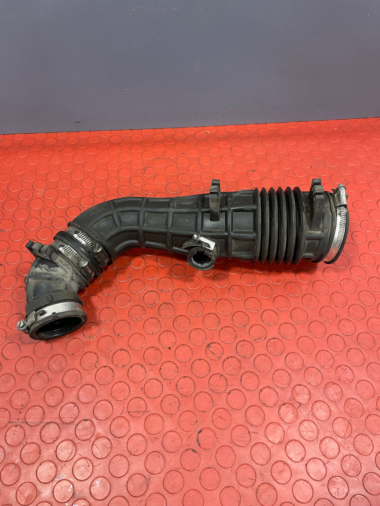 Ford Transit MK8 AIR INTAKE PIPE RWD 2.0 2016-2023 P/N GK319R504AD