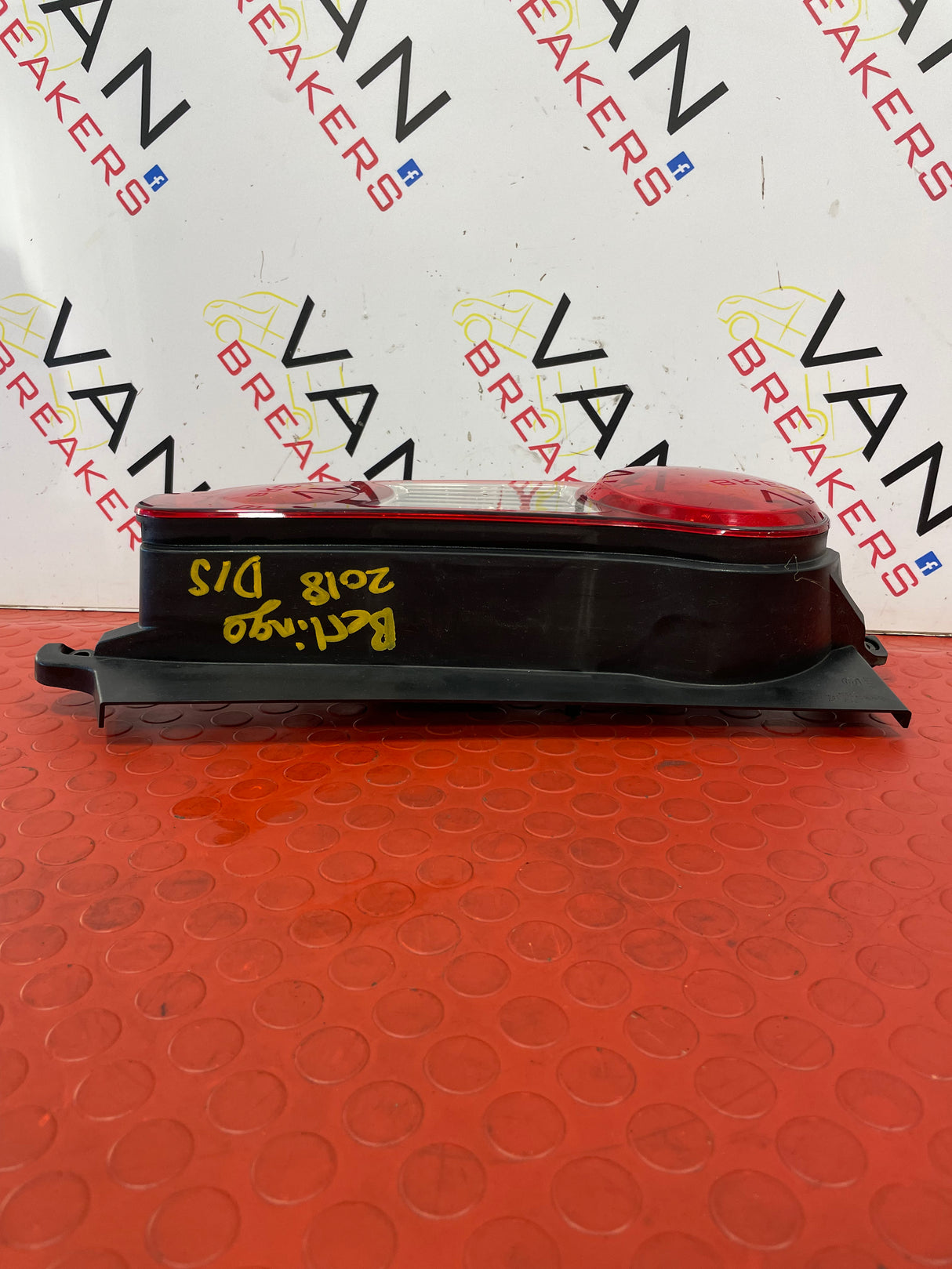 Citroen Berlingo/Peugeot Partner DRIVER'S SIDE TAILLIGHT 1.6 2012-2018 P/N 9680607880