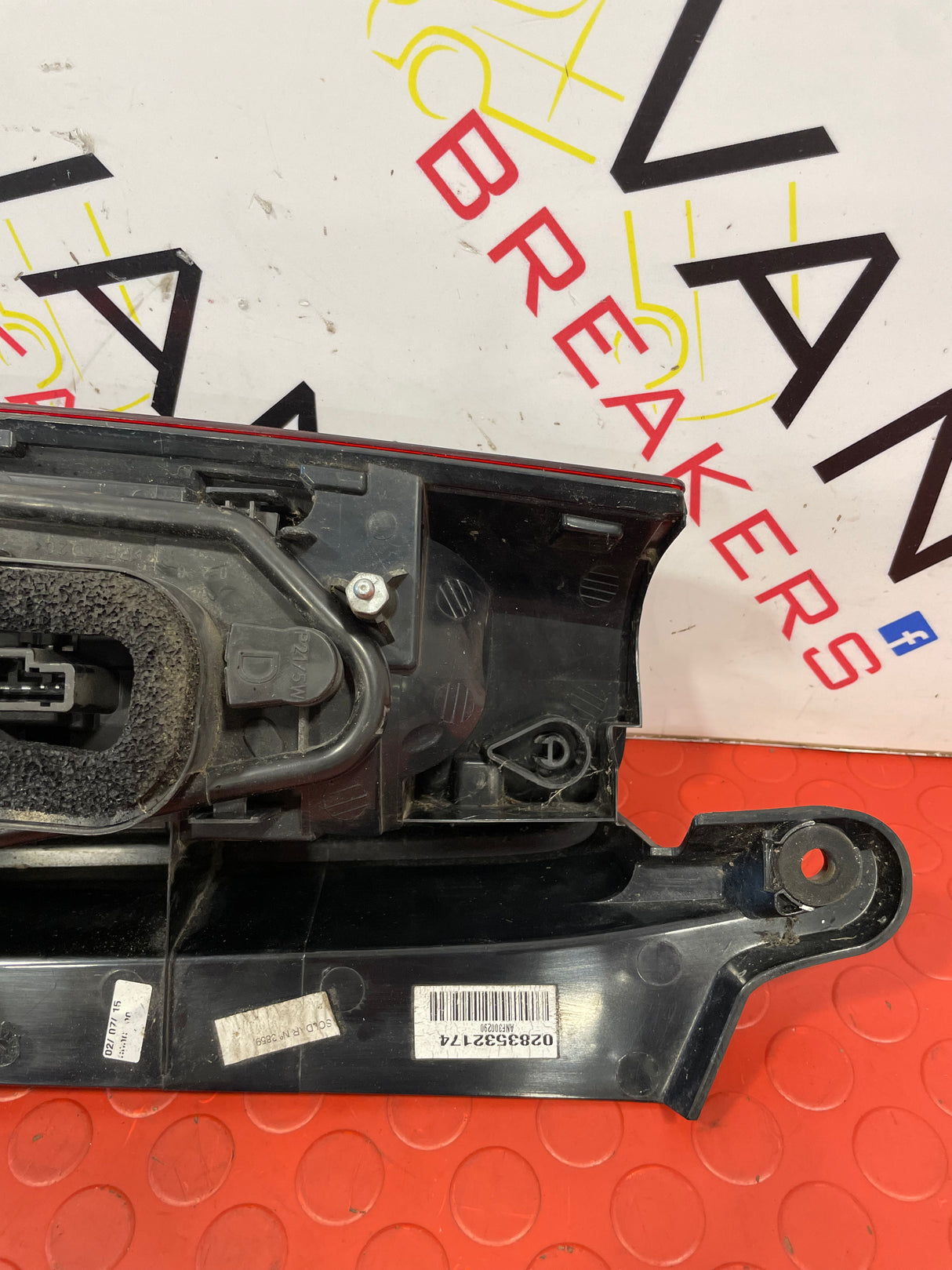 Citroen Berlingo/Peugeot Partner DRIVER'S SIDE TAILLIGHT 1.6 2012-2018 P/N 9680607880