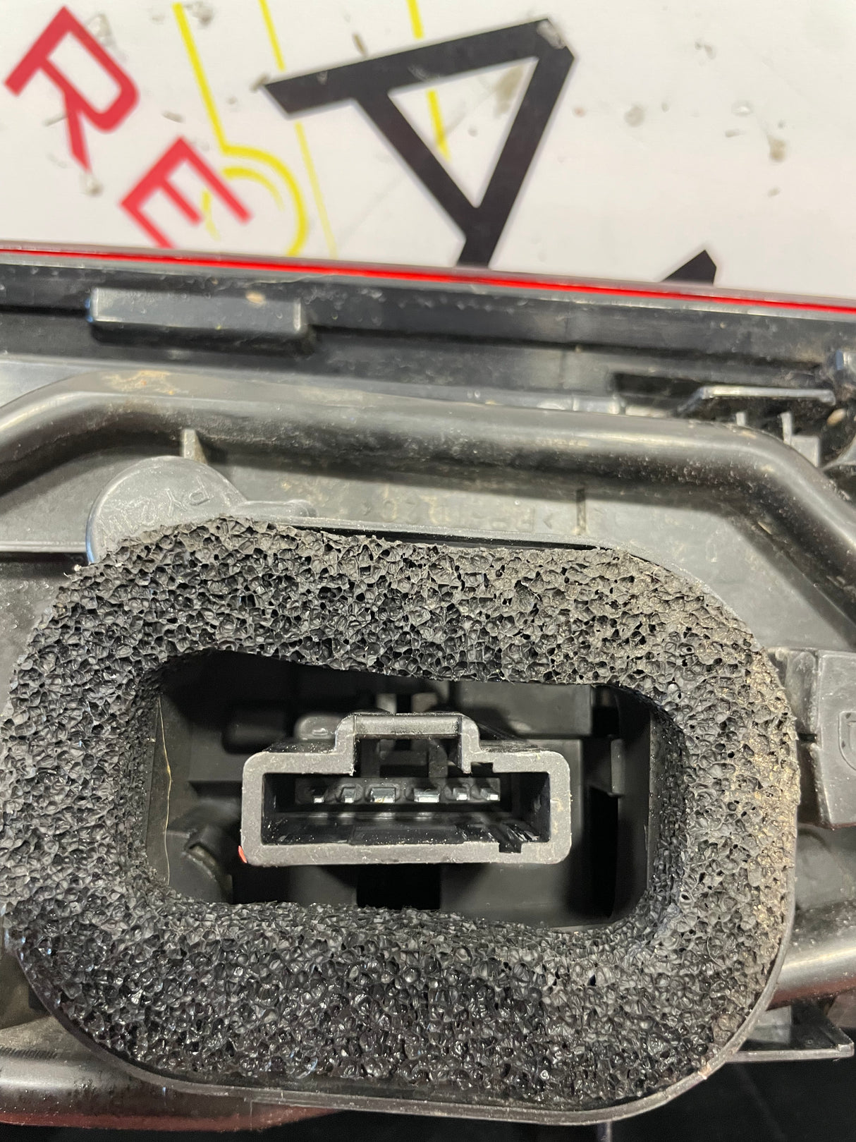 Citroen Berlingo/Peugeot Partner DRIVER'S SIDE TAILLIGHT 1.6 2012-2018 P/N 9680607880