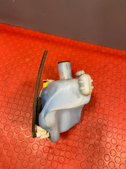 Citroen Berlingo/Peugeot Partner WINDSCREEN WASHER BOTTLE (with Pump) 2008-2018 P/N 9671567680-2