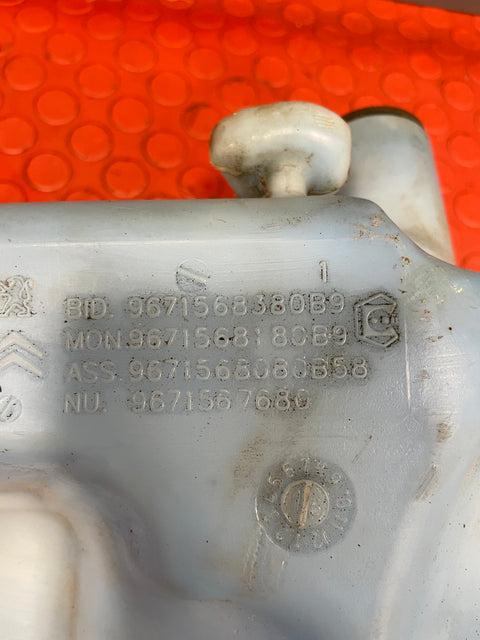 Citroen Berlingo/Peugeot Partner WINDSCREEN WASHER BOTTLE (with Pump) 2008-2018 P/N 9671567680-2