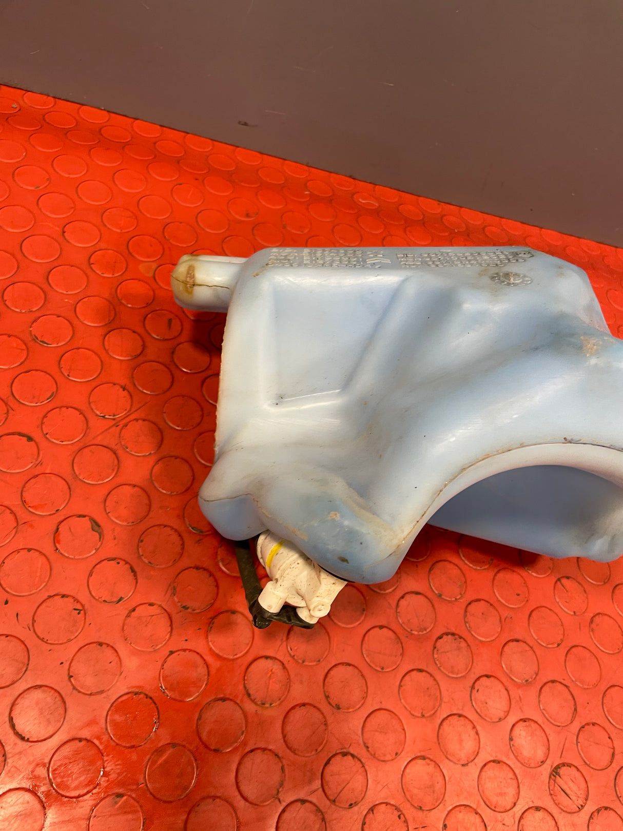 Citroen Berlingo/Peugeot Partner WINDSCREEN WASHER BOTTLE (with Pump) 2008-2018 P/N 9671567680-2