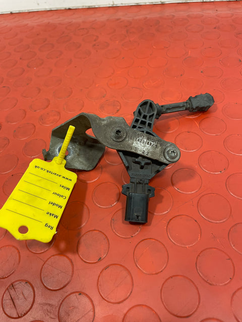 Citroen Berlingo Peugeot Partner HEADLIGHT LEVELING SENSOR AND BRACKET (RIGHT SIDE) 2022 P/N 9817423180