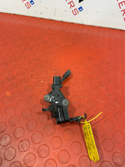 Citroen Berlingo Peugeot Partner HEADLIGHT LEVELING SENSOR AND BRACKET (LEFT SIDE) 2022 P/N9816729980