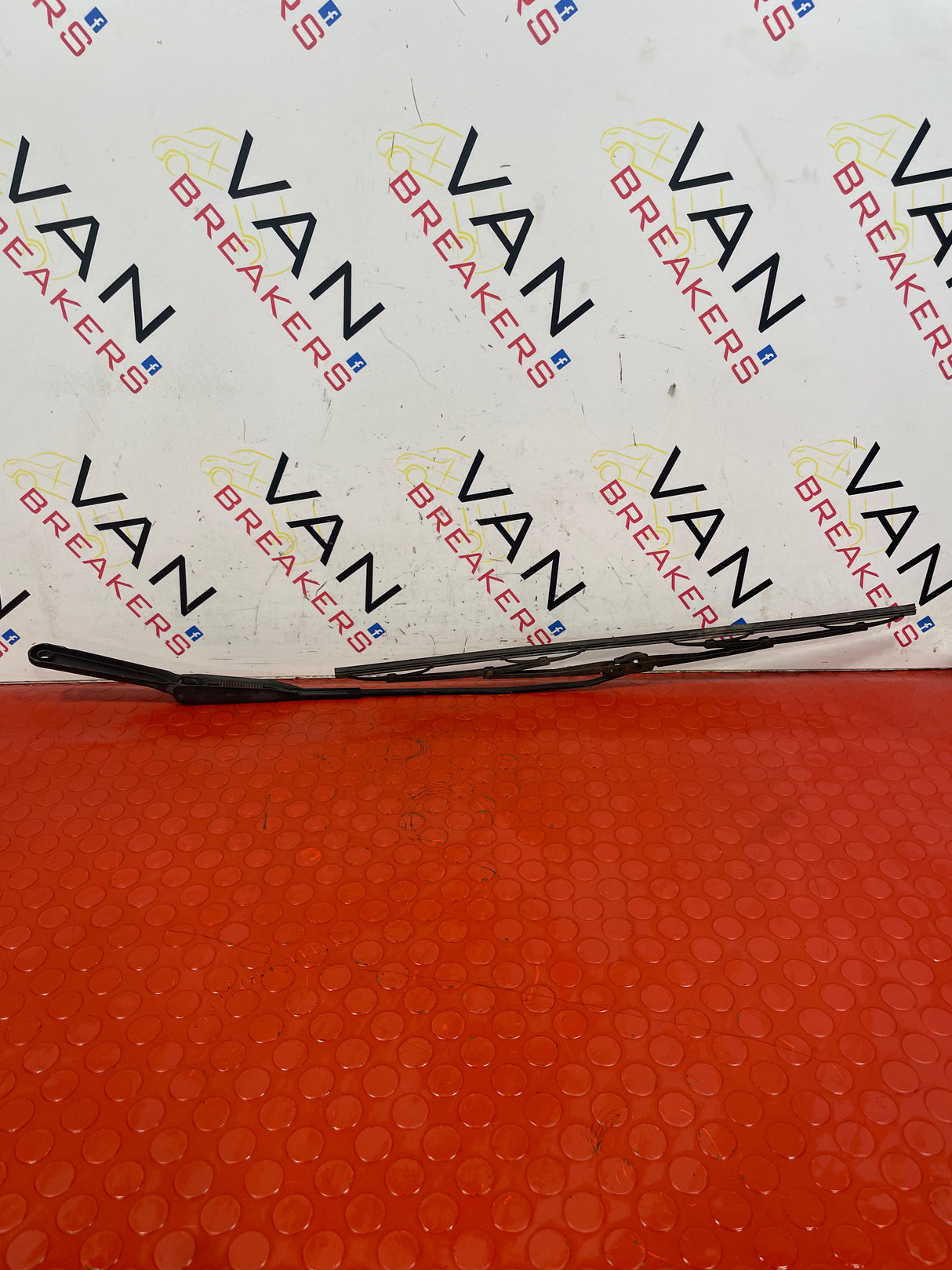 Renault Trafic/ Vauxhall Vivaro P/S WINDSCREEN WIPER 2001-2016 P/N 7700311585