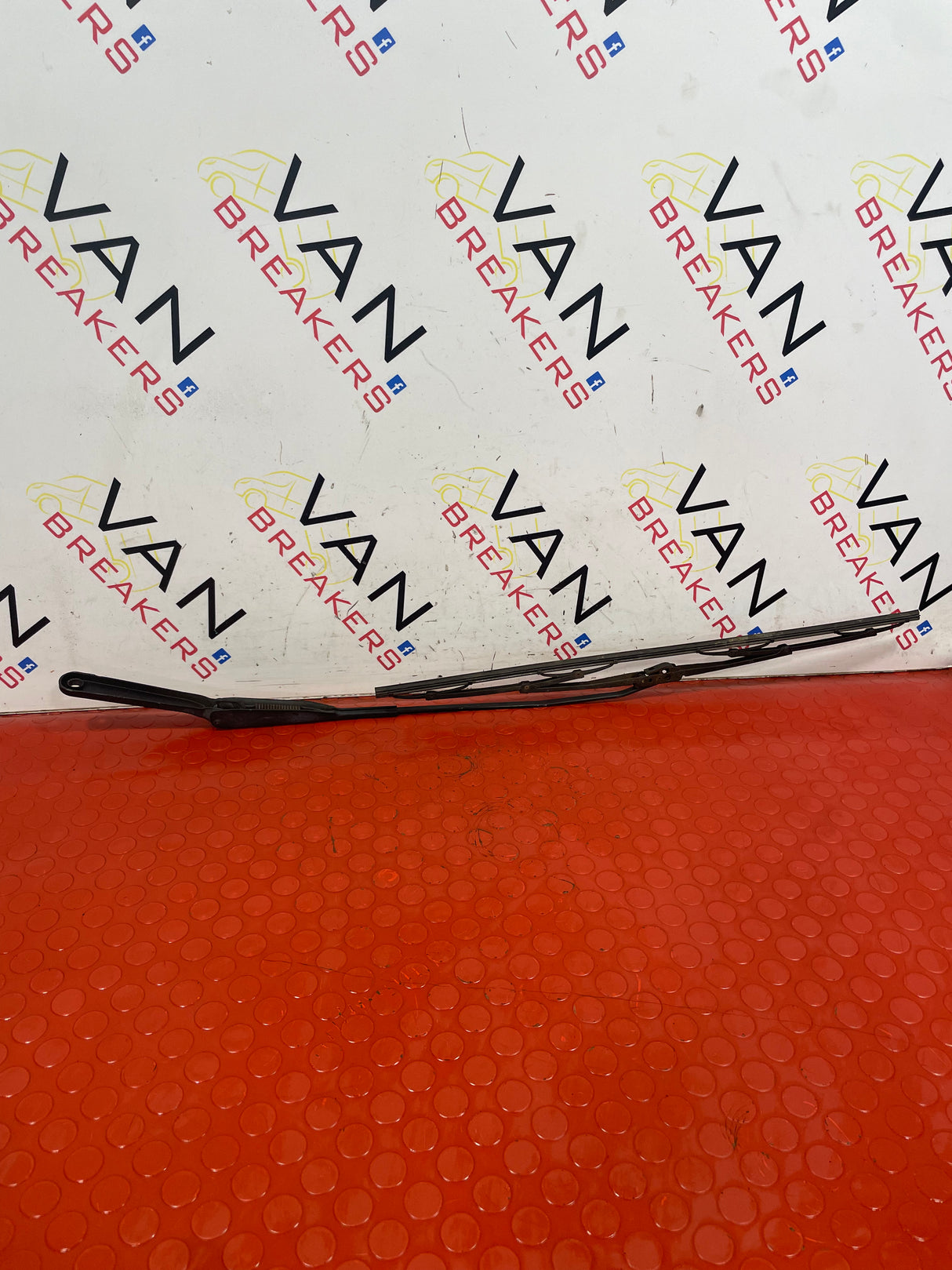 Renault Trafic/ Vauxhall Vivaro P/S WINDSCREEN WIPER 2001-2016 P/N 7700311585