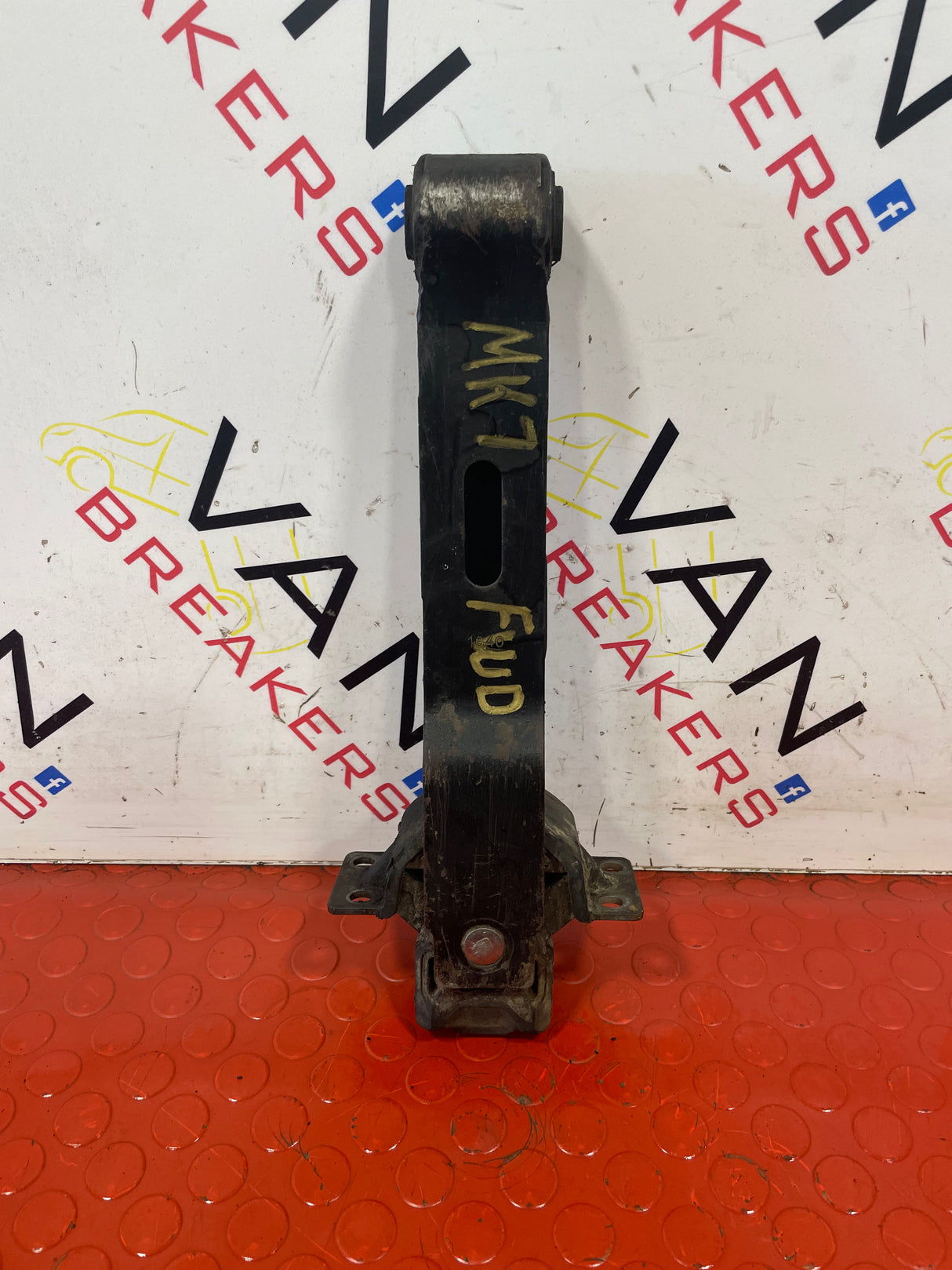 Ford Transit Mk6/ Mk7 2.2 REAR ENGINE MOUNTING 2000-2013 P/N 3C116P082AC