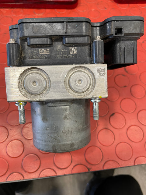 Citroen Berlingo/Peugeot Partner/Vauxhall Combo/Toyota Proace City ABS PUMP / BRAKE CONTROL MODULE w/ Bracket 2019-2024 P/N 9827551180 / 3330A20009 / 0265956944 / 9845052680
