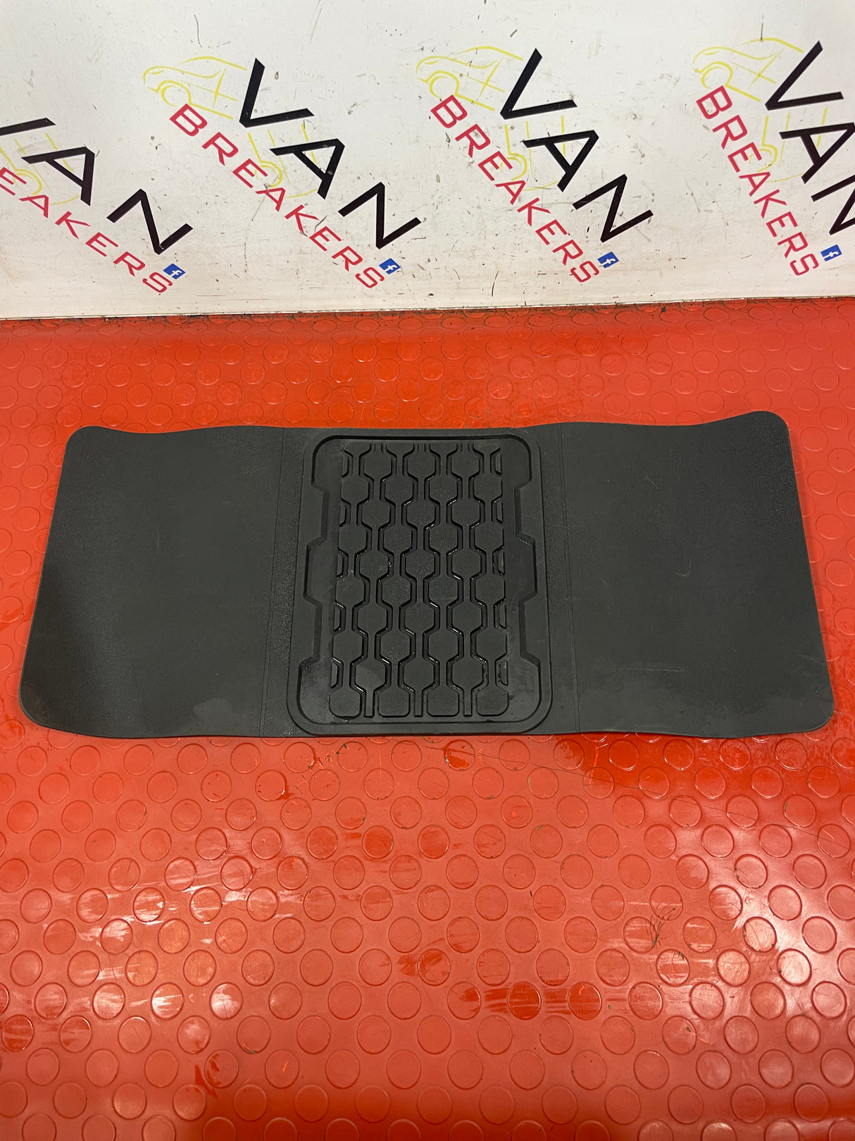Ford Ranger REAR CENTRAL RUBBER FLOOR MAT 2019-2024 P/N AB3926130B40AAW