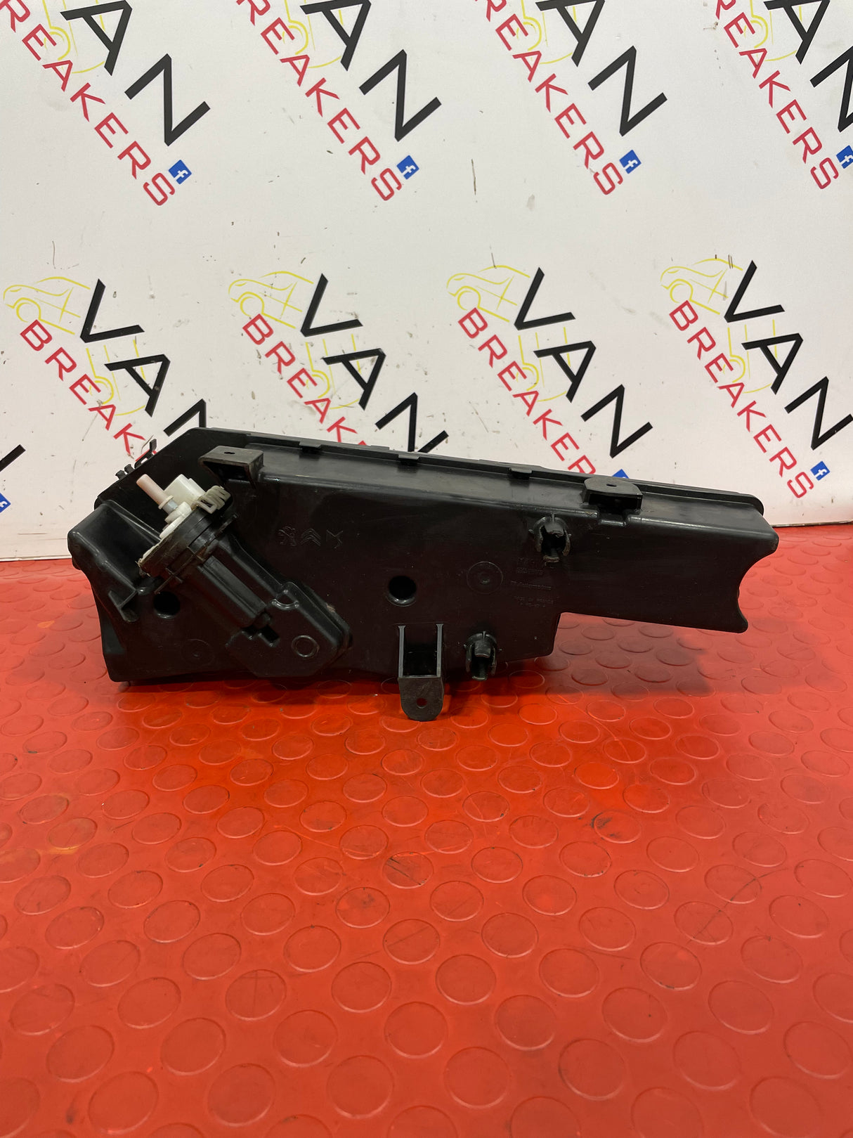 Citroen Berlingo Peugeot Partner FUEL ADDITIVE TANK AND PUMP 1.6 2015-2018 P/N 9816296080