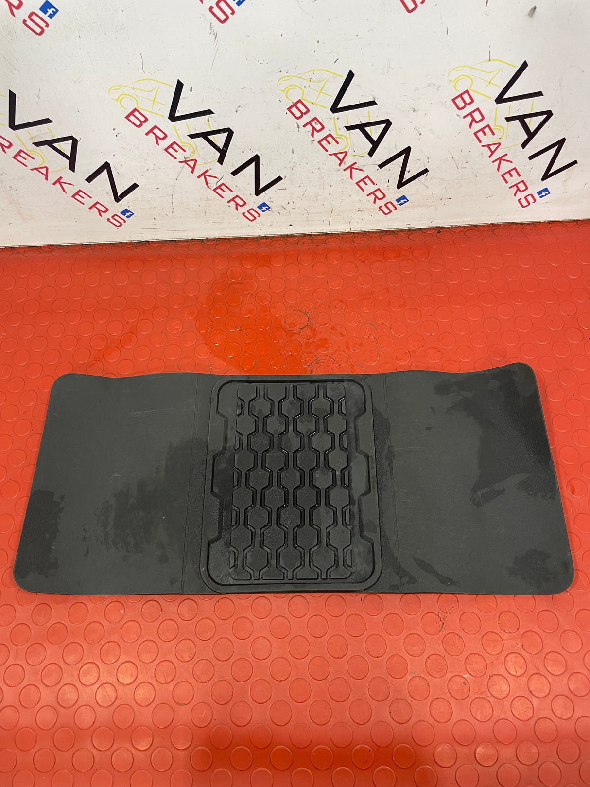 Ford Ranger REAR CENTRAL RUBBER FLOOR MAT 2019-2024 P/N AB3926130B40AAW