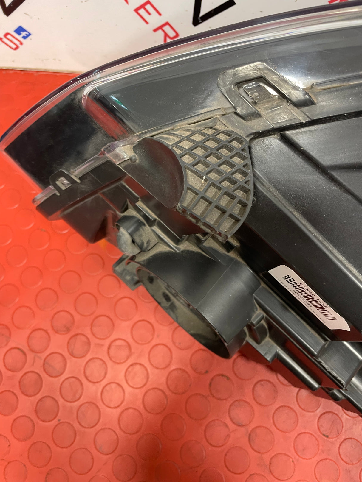 Ford Transit Custom HEADLIGHT DRIVER SIDE RH (BROKEN CLIP) 2013-2018 P/N BK2113W029AJ - 1