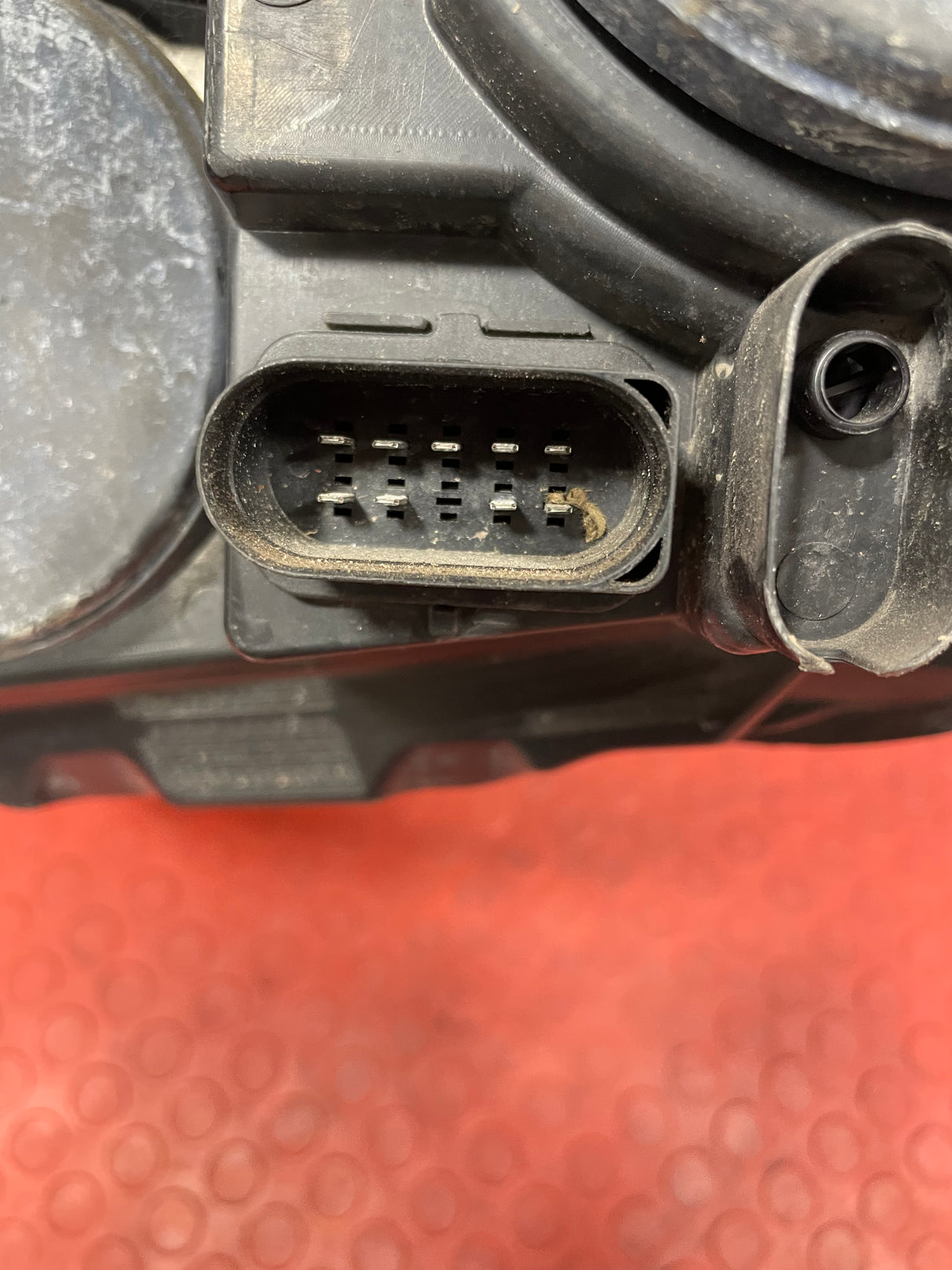 Ford Transit Custom HEADLIGHT DRIVER SIDE RH (BROKEN CLIP) 2013-2018 P/N BK2113W029AJ - 1