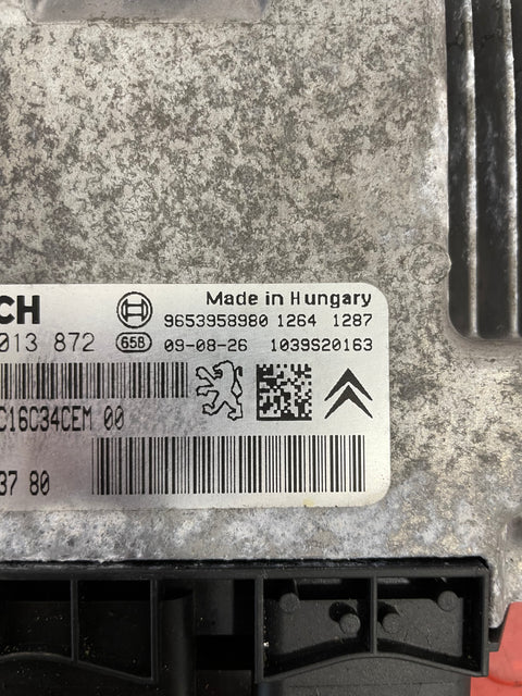Citroen Peugeot ECU ENGINE CONTROLLER BOSCH 1.6L 2008 P/N 9653958980