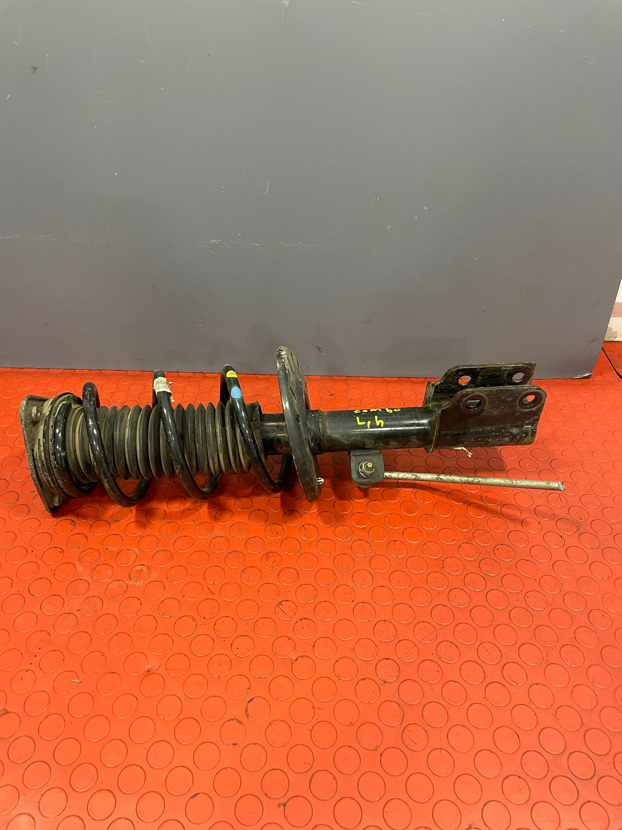 Citroen Berlingo/Peugeot Partner/Vauxhall Combo/Toyota Proace City COMPLETE FRONT STRUT/SHOCK ABSORBER (FITS BOTH SIDES) 2019-2024 P/N 9833306080 - 1