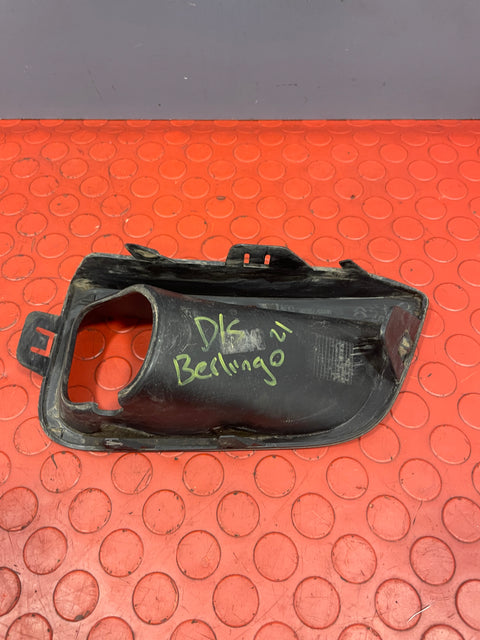 Citroen Berlingo/Peugeot Partner FOG LIGHT GRILL/FOG LIGHT HOUSING Driver's Side RH 2019-2023 P/N 9816770680