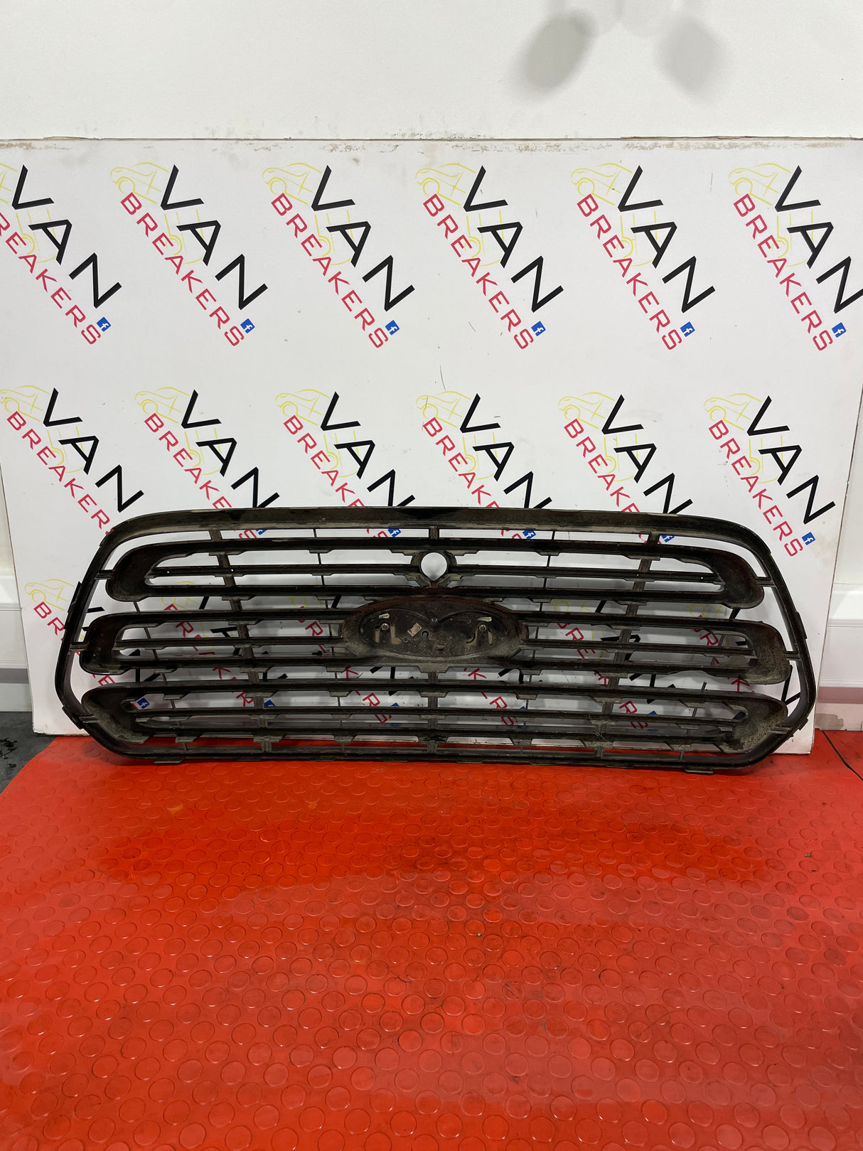 Ford Transit MK8 FRONT BUMPER GRILL 2013/2018 (DAMAGED WITH SOME HOLES P/N BK3117b968AEW