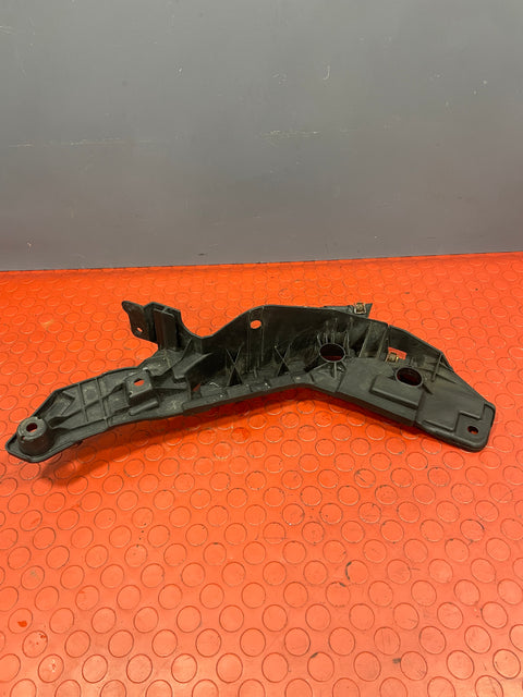 Citroen Relay/Peugeot Boxer/Fiat Ducato HEADLIGHT BRACKET/BUMPER BRACKET Driver's Side 2020 P/N 1391282080