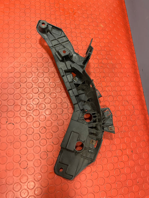 Citroen Relay/Peugeot Boxer/Fiat Ducato HEADLIGHT BRACKET/BUMPER BRACKET Driver's Side 2020 P/N 1391282080