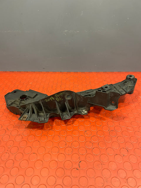 Citroen Relay/Peugeot Boxer/Fiat Ducato HEADLIGHT BRACKET/BUMPER BRACKET Driver's Side 2020 P/N 1391282080