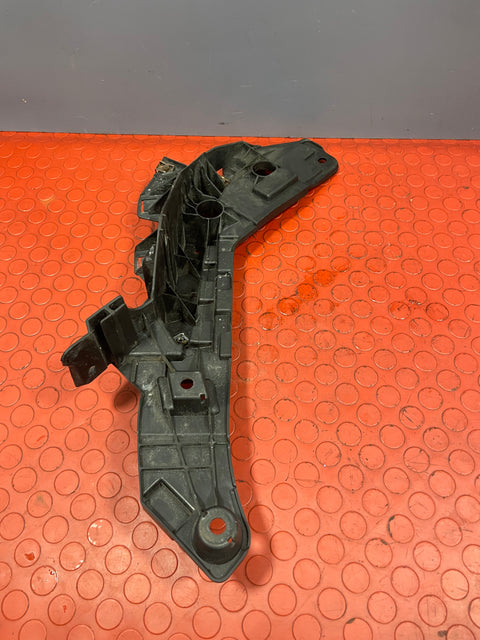 Citroen Relay/Peugeot Boxer/Fiat Ducato HEADLIGHT BRACKET/BUMPER BRACKET Driver's Side 2020 P/N 1391282080