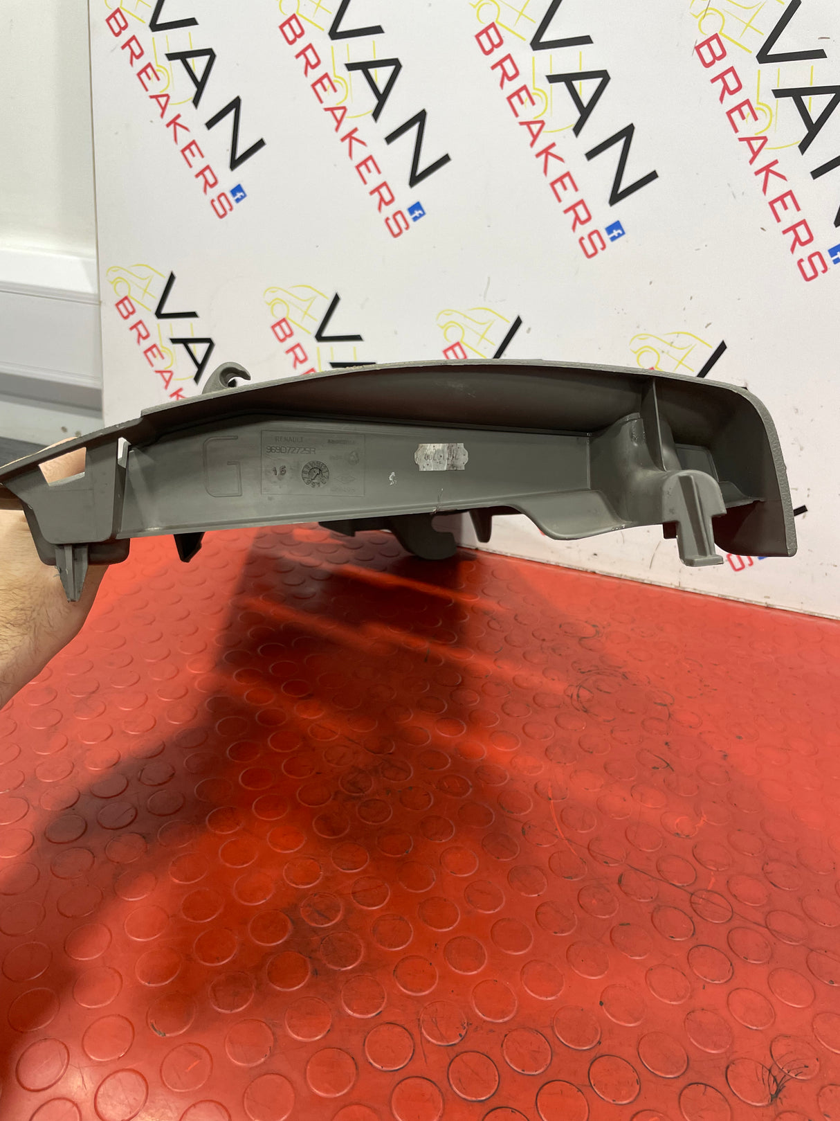 Renault HEADLINING SUN VISOR MOUNT P/N 969D72725R