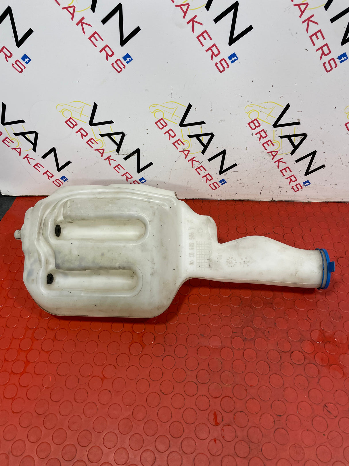 Mercedes Sprinter WASHER BOTTLE (NO PUMP) 2006-2018 P/N A9068690220