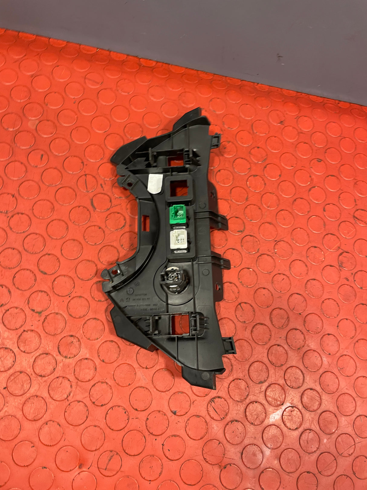 Citroen Berlingo/Peugeot Partner WINDOW SWITCH/LOCKING CONTROL PANEL (incomplete button) 2008-2018 P/N 9680932177 - 2