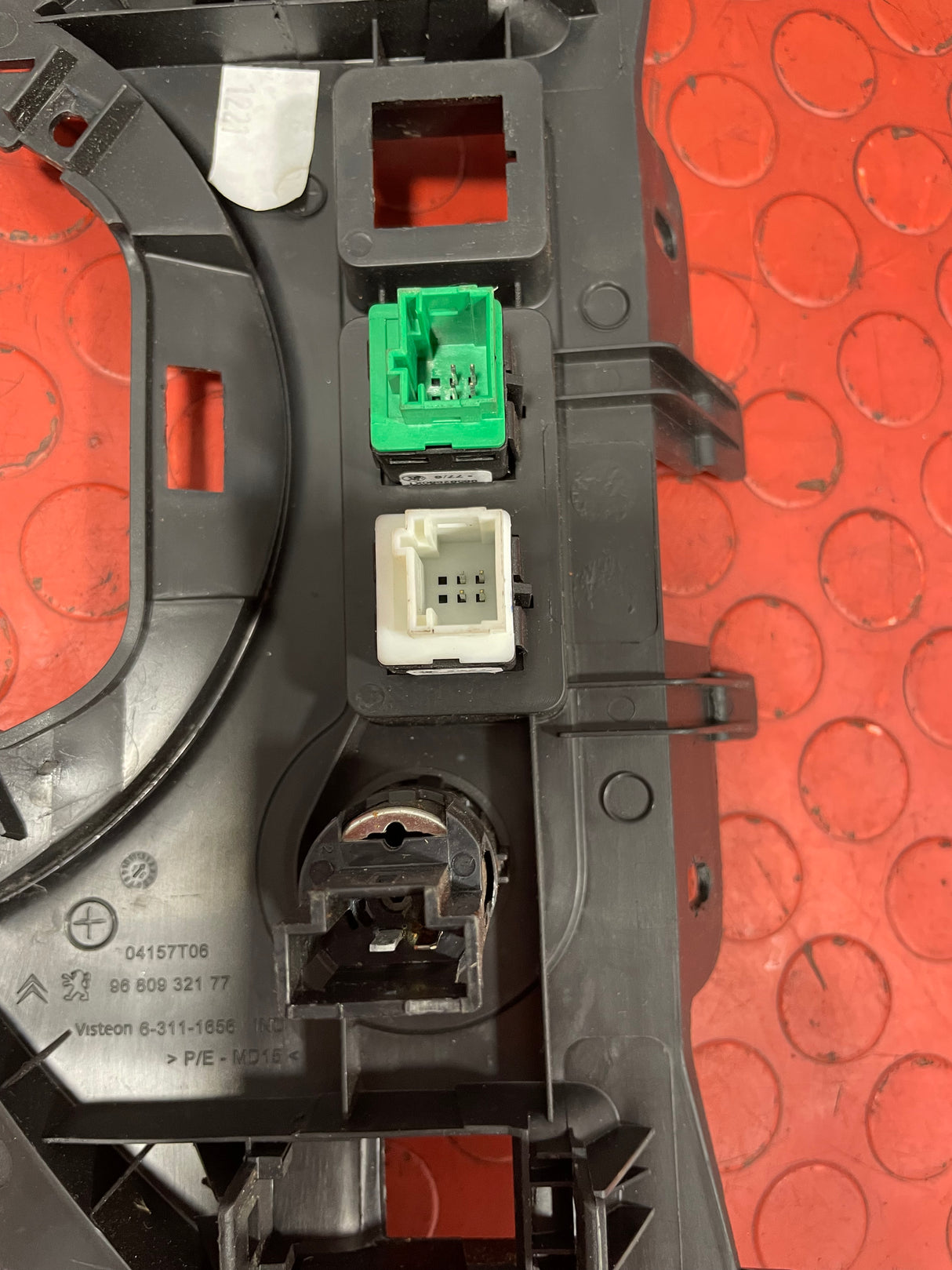 Citroen Berlingo/Peugeot Partner WINDOW SWITCH/LOCKING CONTROL PANEL (incomplete button) 2008-2018 P/N 9680932177 - 2