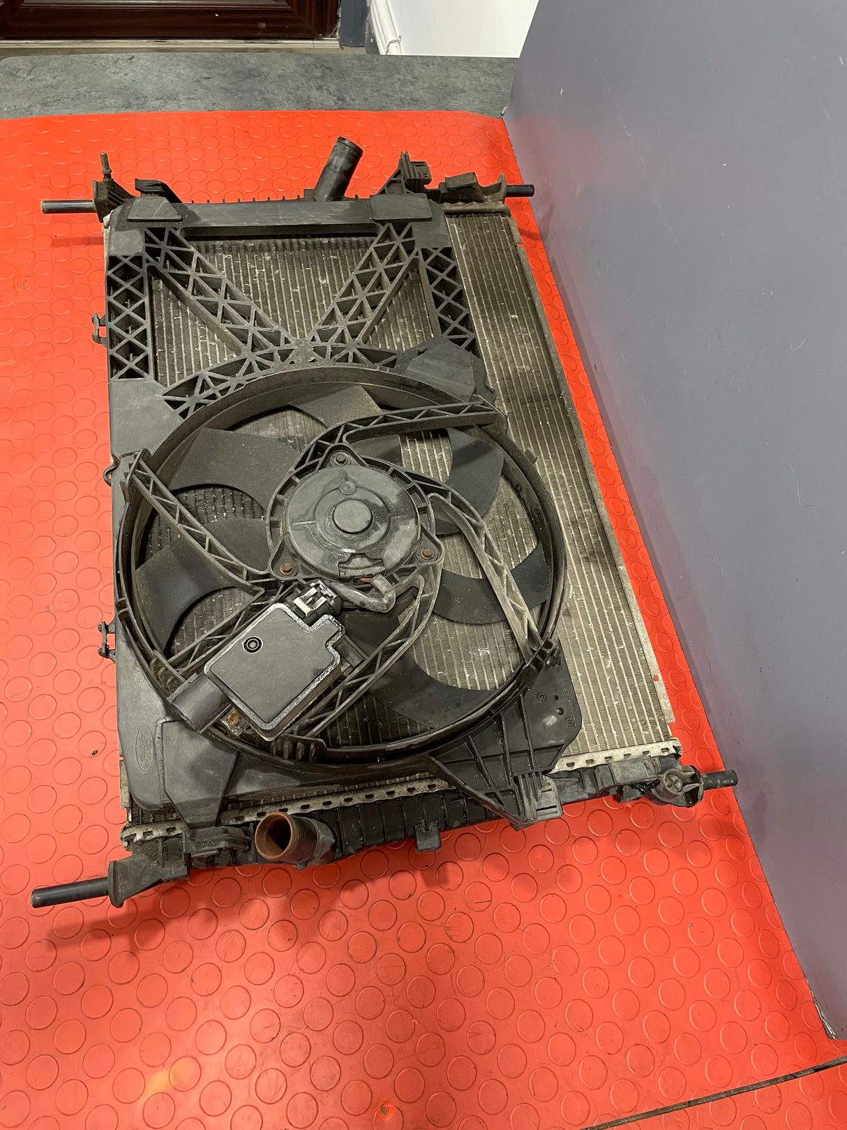 Ford Transit COOLING KIT RADIATOR & FAN Mk7 FWDV2.2 2007-2018 P/N 7C118005AB - 1