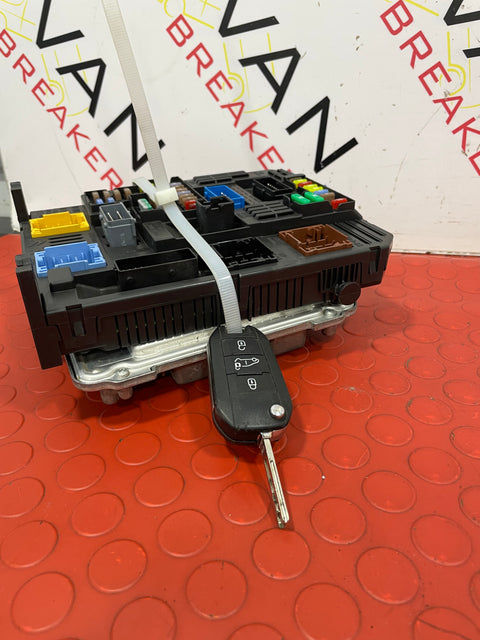 Peugeot Partner/Citroen Berlingo/Vauxhall Combo/Toyota Proace City ECU CONTROL UNIT WITH BODY CONTROL MODULE AND KEY 2020 1.5 AUTO P/N 9832694480